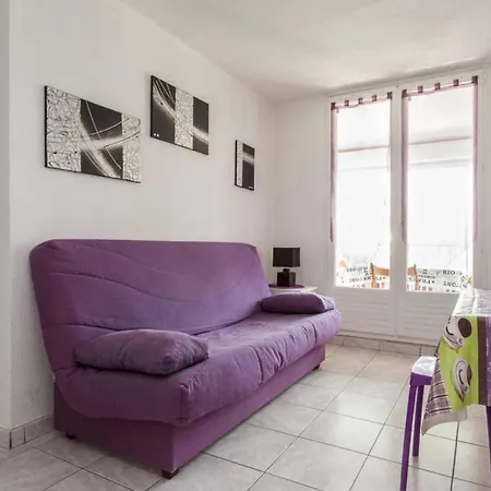 Bel Avec Balcon Apartment